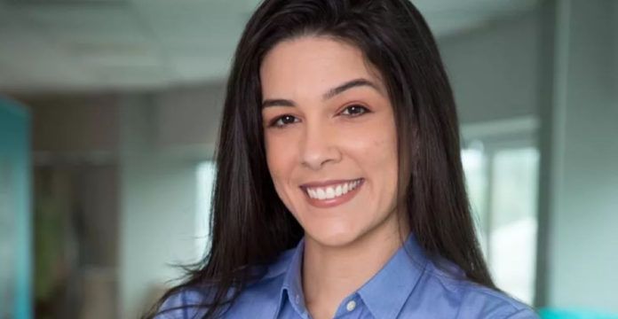 Renata Silveira, a primeira narradora de futebol da Globo, estreia em 10/3
