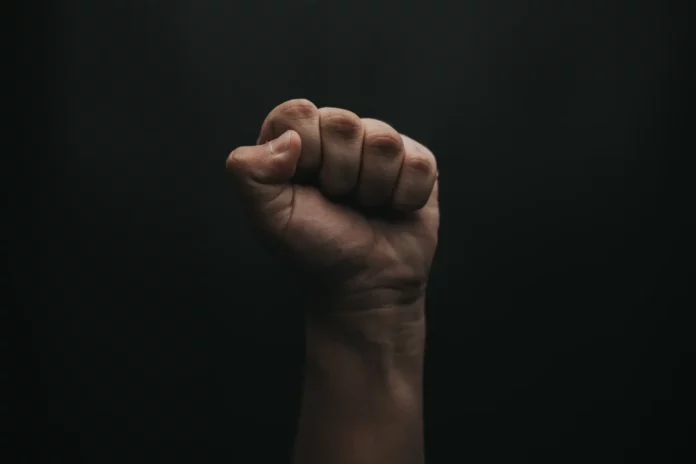 Conajira, da Federação Nacional dos Jornalistas repudiou a fala racista do candidato ao governo do Piauí Silvio Mendes contra Katya Dangeles.