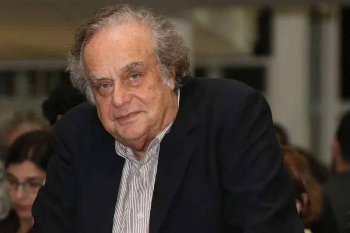 Arnaldo Jabor sofre AVC e é internado em São Paulo