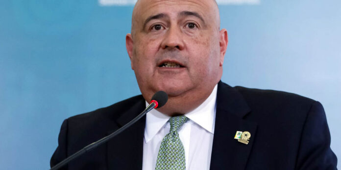 Glen Lopes, presidente da EBC, tem pressionado os veículos da empresa pública a produzirem menos conteúdos sobre a pandemia.