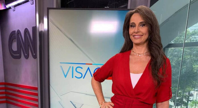 Carla Vilhena demitiu-se na segunda-feira (14/3) da CNN Brasil, onde atuava como âncora do Visão CNN, após um ano e meio de contribuição.