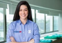 Globo faz ajustes na cobertura da Copa do Mundo Renata Silveira será a primeira mulher a narrar futebol masculino na TV Globo