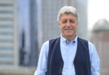 Caco Barcellos receberá o Prêmio Personalidade da Comunicação 2022 Caco Barcellos receberá o Prêmio Personalidade da Comunicação 2022