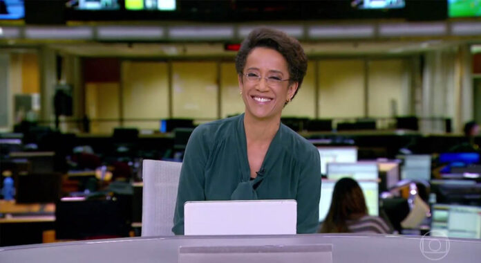 Na cerimônia do Troféu Mulher Imprensa, Zileide Silva (TV Globo) foi homenageada com o prêmio de Contribuição ao Jornalismo.