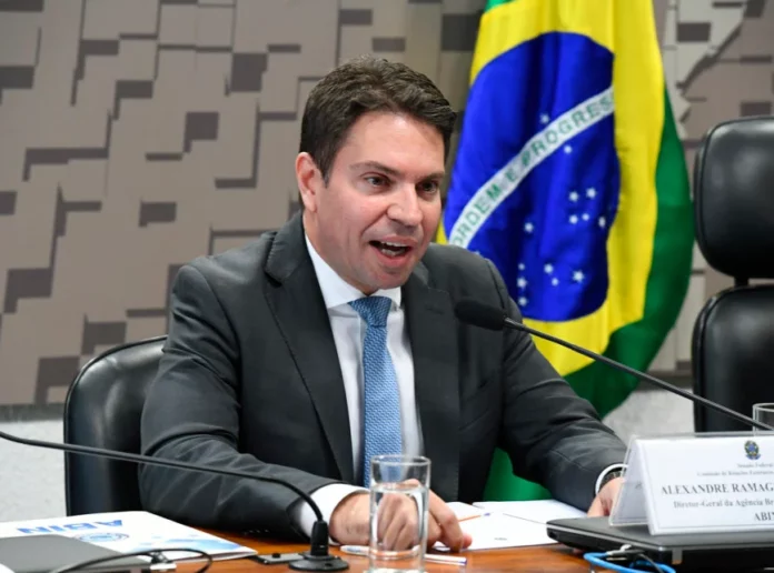 Ex-diretor da Abin apresenta queixa-crime contra Fábio Leite e Guilherme Amado