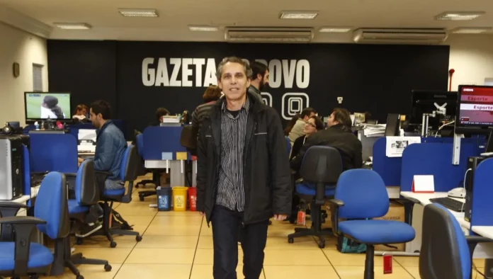 Gazeta do Povo suspende coluna de Célio Martins, jornalista mais antigo da empresa