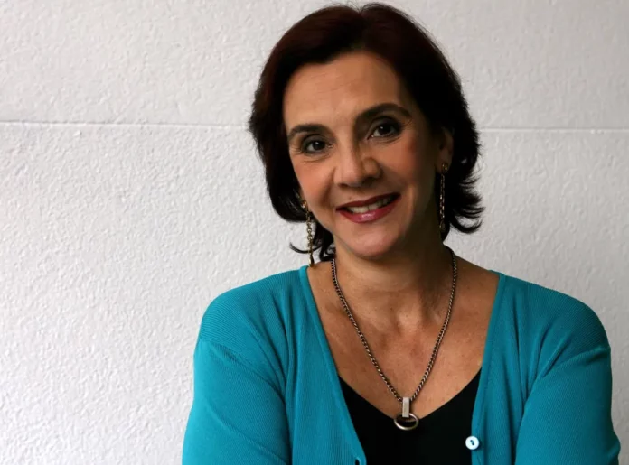 Morre Lucia Hippolito, aos 72 anos, no Rio de Janeiro