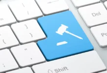 Abracom exige fim de ilegalidade nas licitações de comunicação institucional