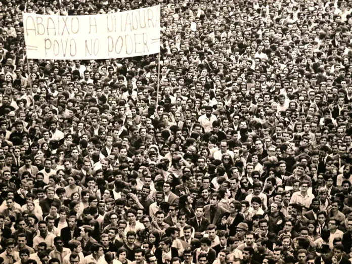7 de junho de 1977: Manifesto de jornalistas contra a censura durante a ditadura