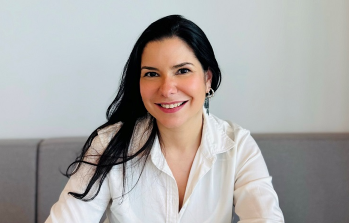 Renata Freitas reforça a Comunicação do Iveco Group