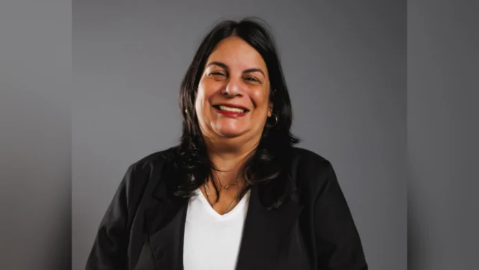 Andréa Pontes chega à Vivest