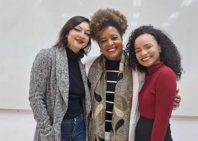 Podcast narra lutas de mulheres negras no jornalismo televisivo