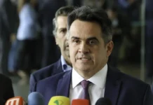 Ciro Nogueira (PP – PI) expõe celular pessoal de Flávio VM Costa após reportagem Ciro Nogueira (PP – PI) expõe celular pessoal de Flávio VM Costa após reportagem