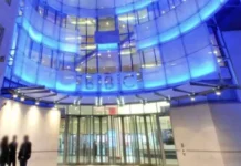 “Golpe” ou defesa da imparcialidade jornalística? Crise na BBC vai muito além da edição da fala de Trump