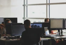 Abracom lança Censo 2025 das agências de comunicação corporativa Abracom lança Censo 2025 das agências de comunicação corporativa