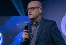 Thiago Contreira deixa a direção de Jornalismo da Record