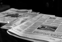 Brasil teve 900 mil ataques virtuais a jornalistas em 2025, diz relatório da Abert